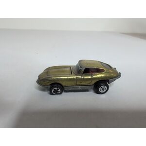 Vintage Topper Johnny Lightning 1969 Custom XKE Yellow Lime Jaguar Red Int